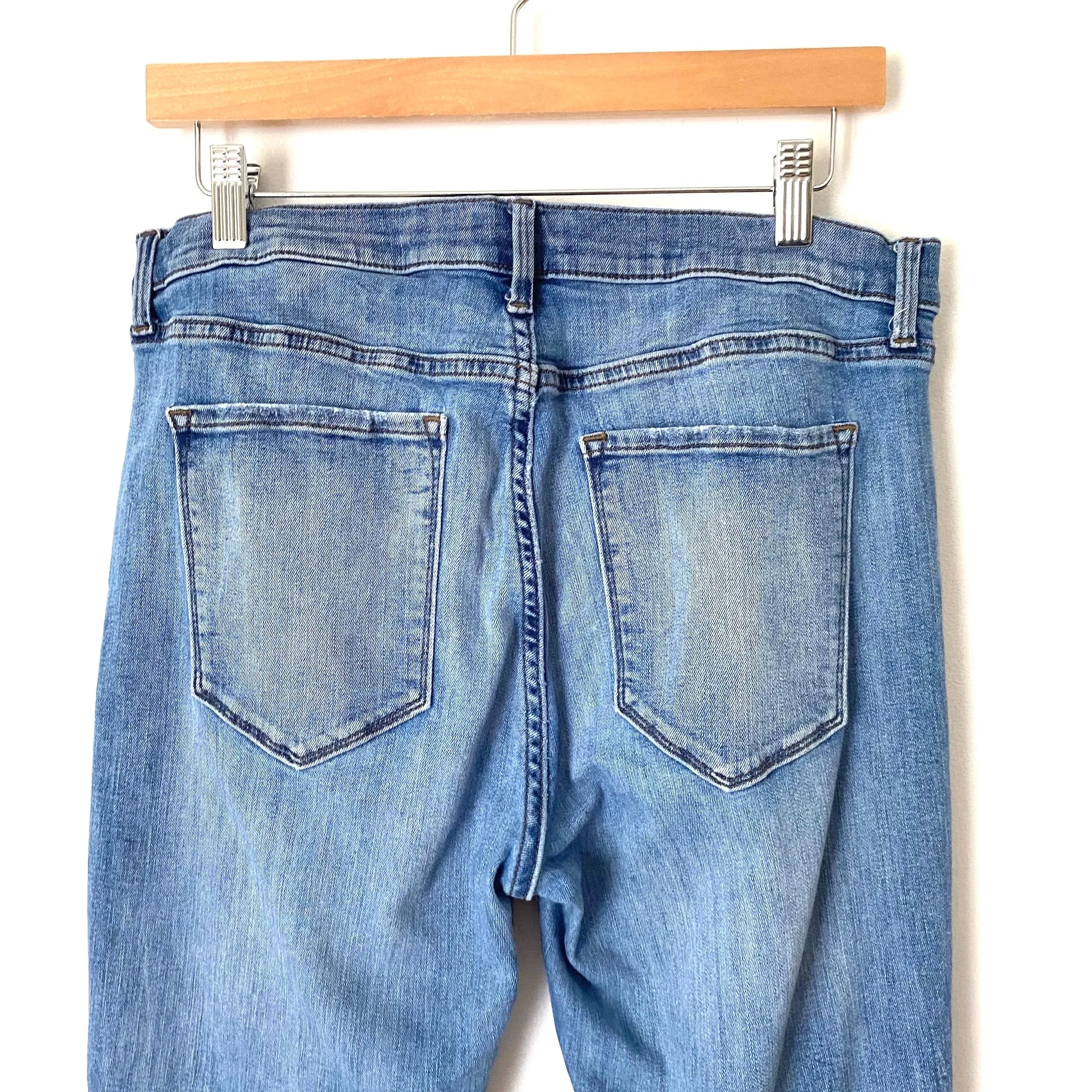 Banana Republic Distressed Skinny Jeans- Size 31 (Inseam 27”)