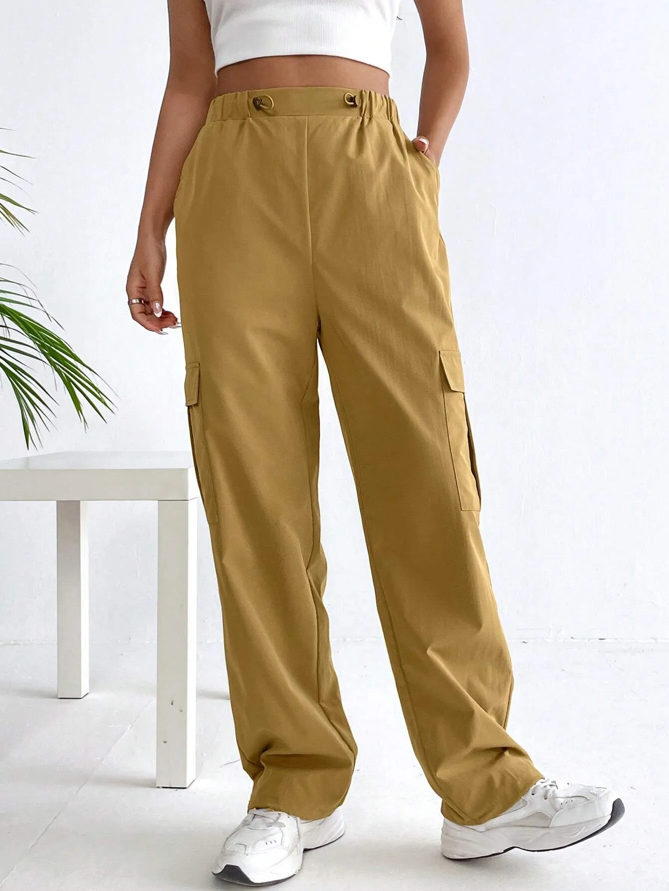 Flap Pocket Side Drawstring Hem Cargo Pants