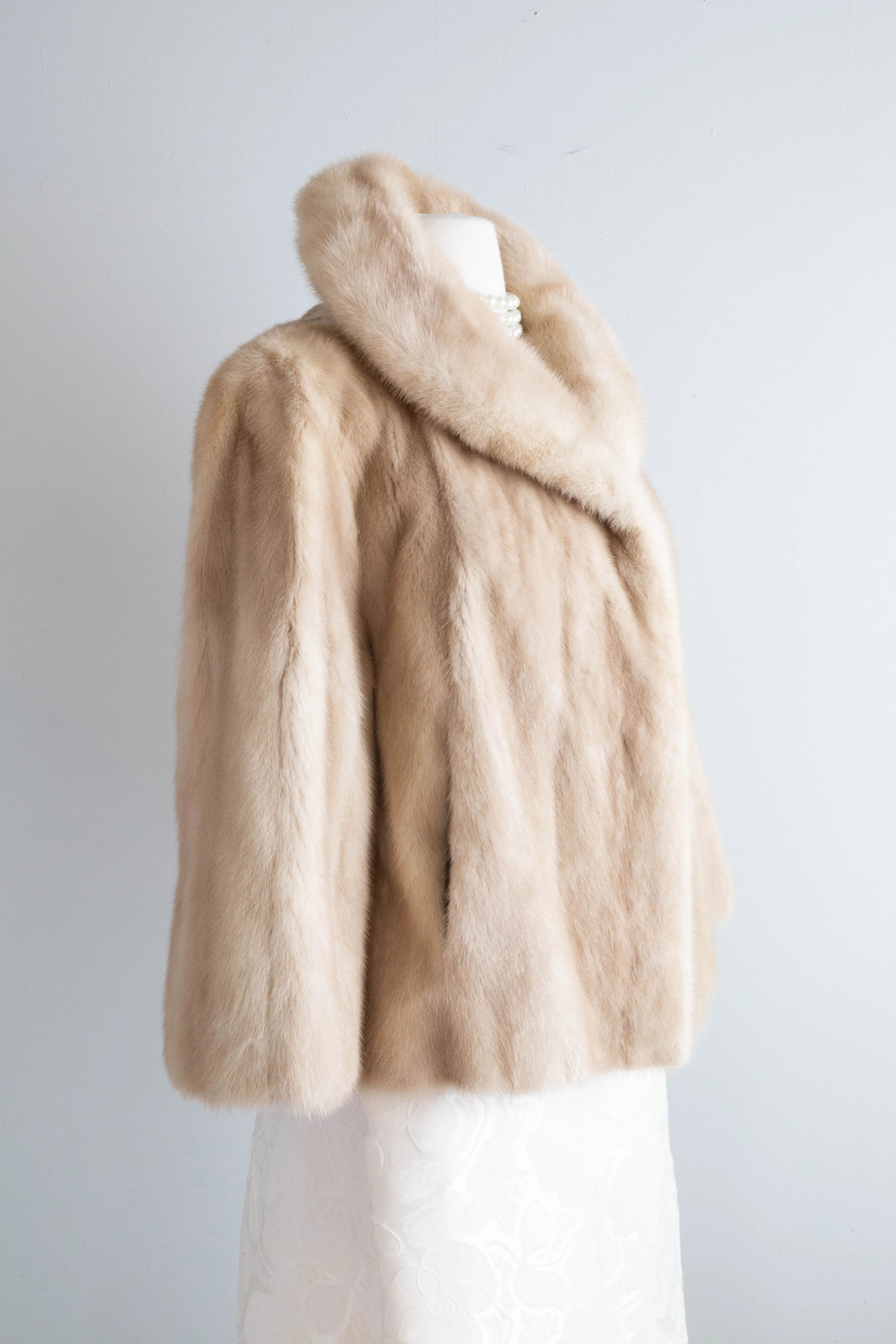 Luxurious 1960's Vintage Champagne Mink Jacket / Medium