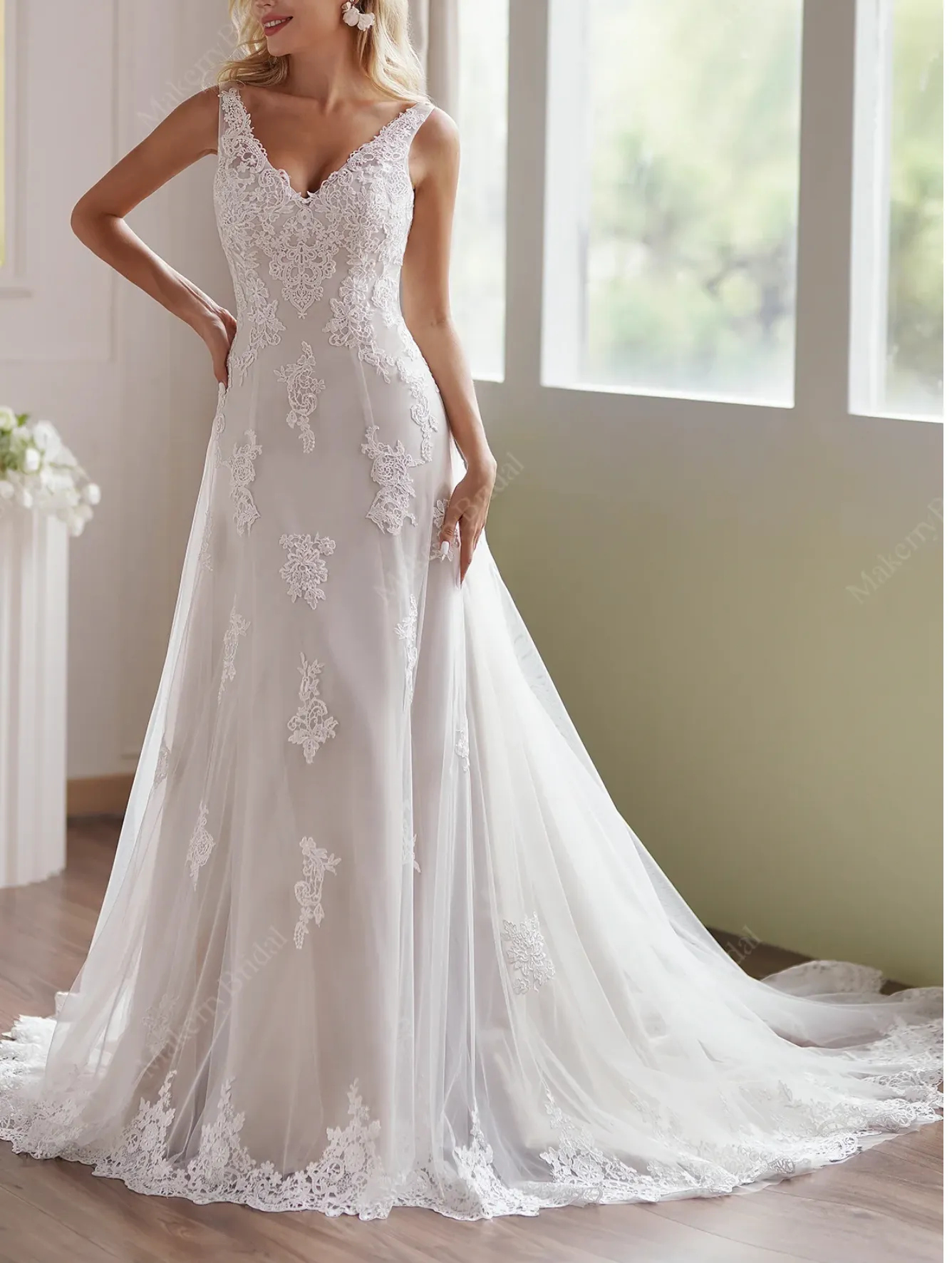 Romantic Strap V-Neck Fit & Flare Wedding Dress