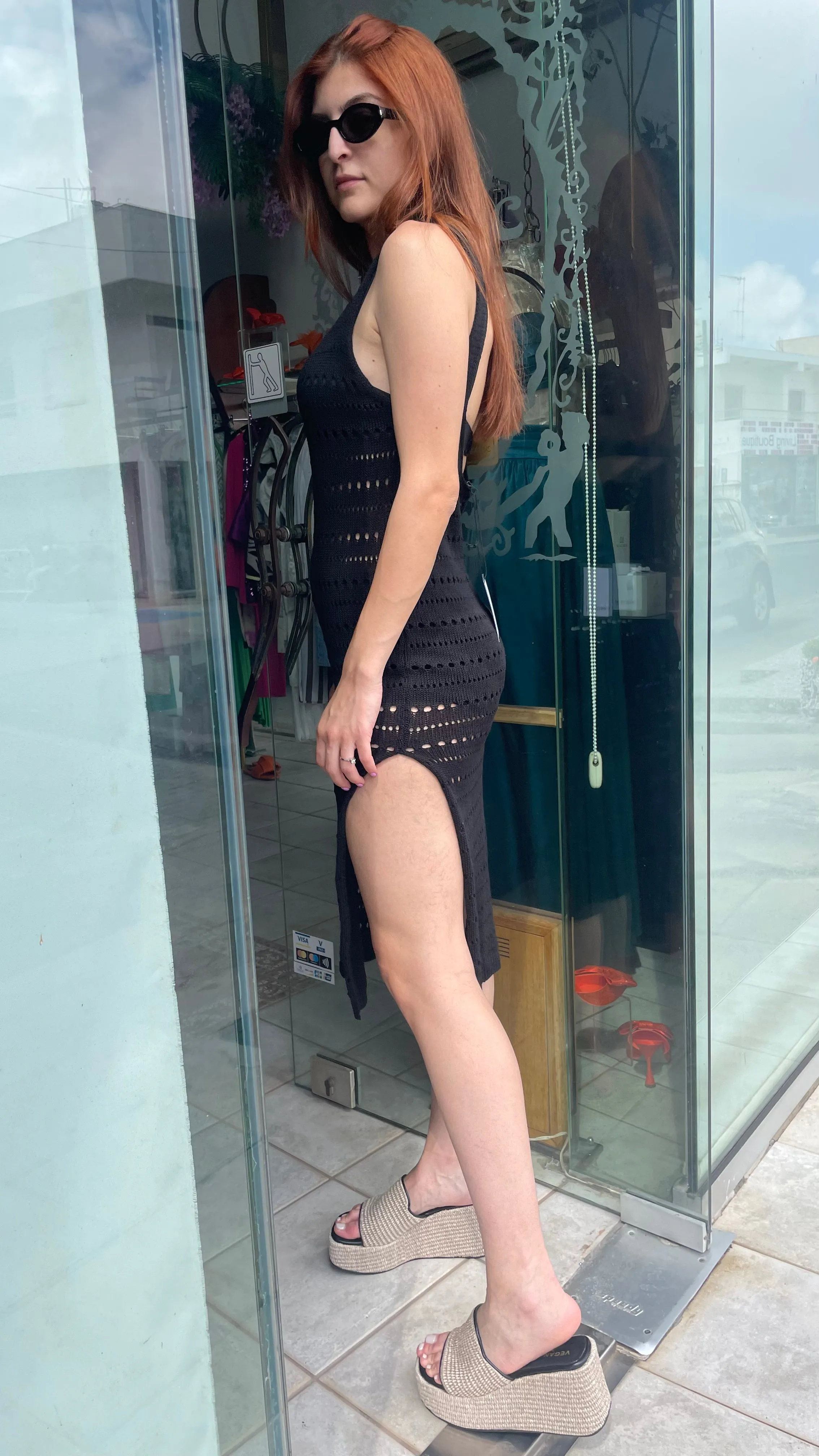 Round neck knit dress with low back