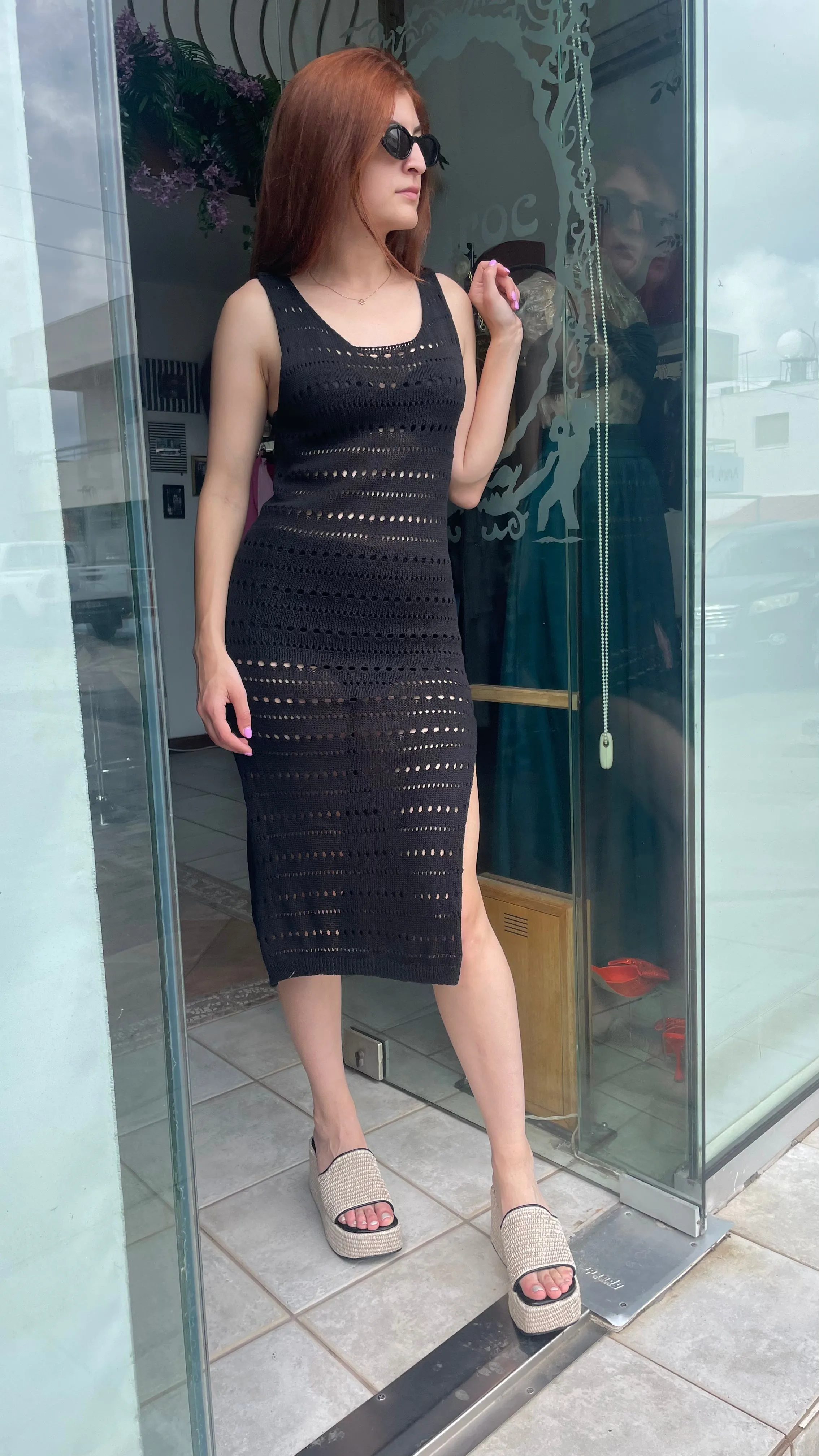Round neck knit dress with low back