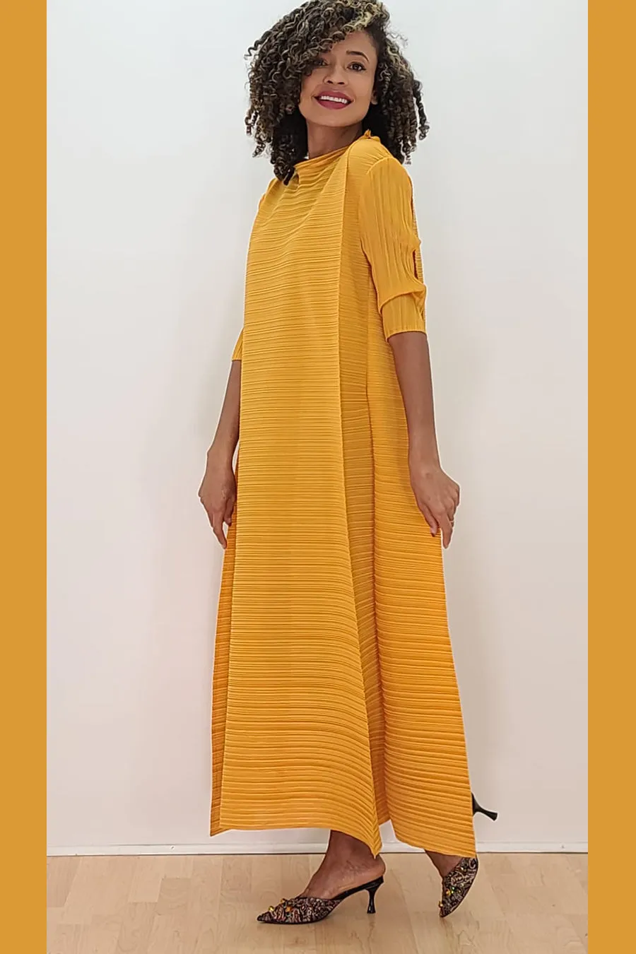 X7125B DRESS (SMALL ONLY)